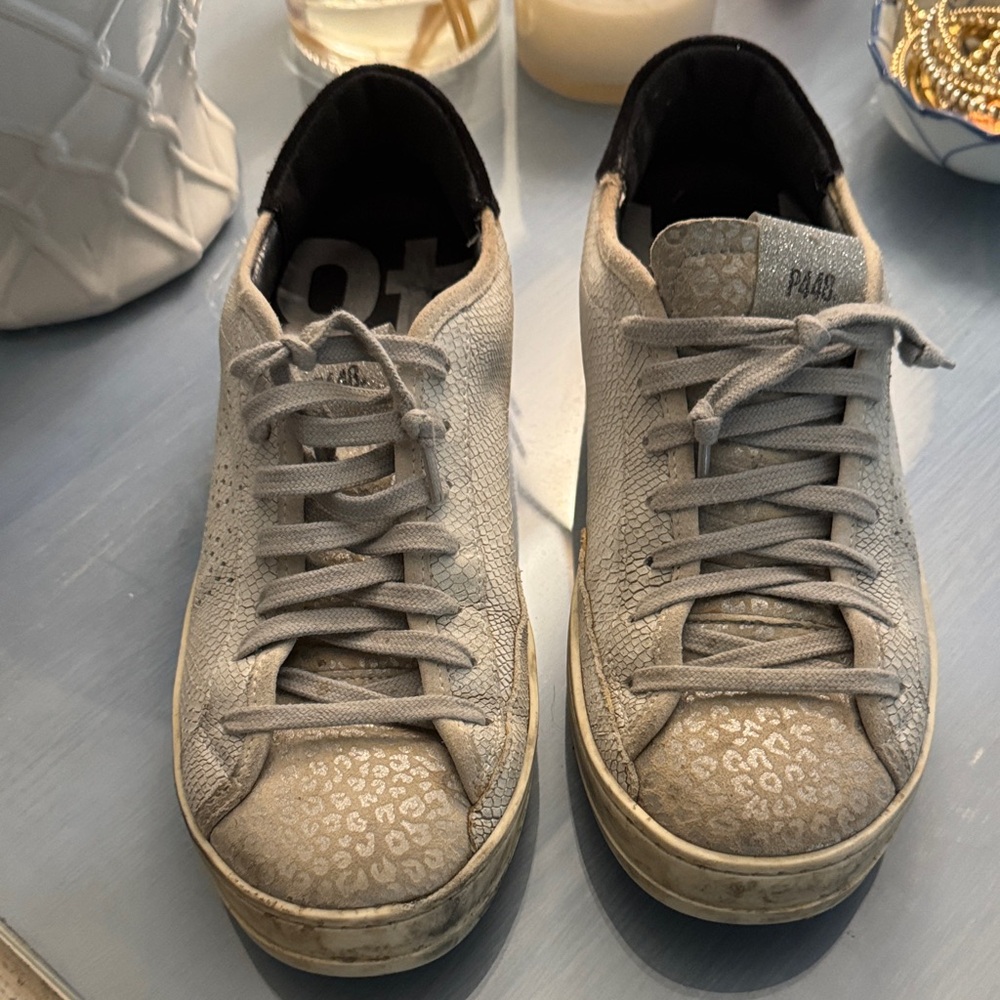 P448 Light Gray Textured Sneakers